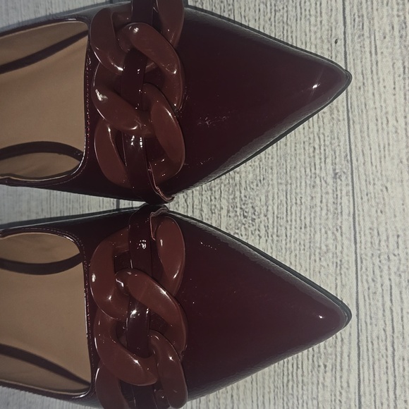 Linea Paolo Nora Patent Pointy Toe Resin Chain Keeper Flats Dark Red Size 7 - Picture 2 of 9